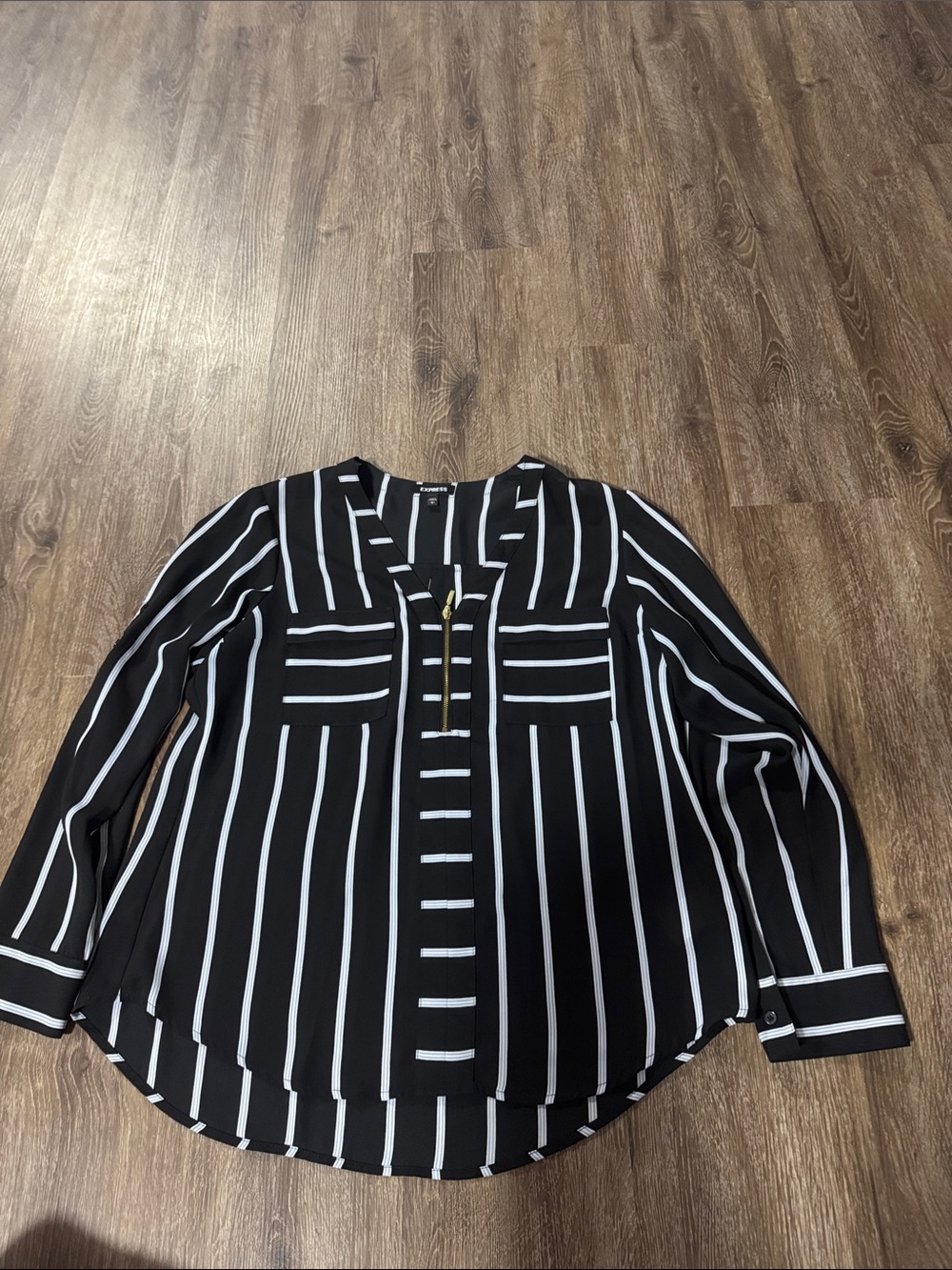 Express Black and White Striped V-Neck Long Sleeve Blouse
